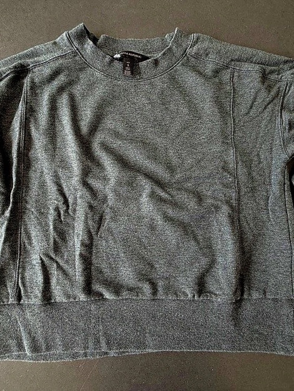 Women’s Banana Republic Gray Crewneck Sweatshirt Size Extra Small (XS)